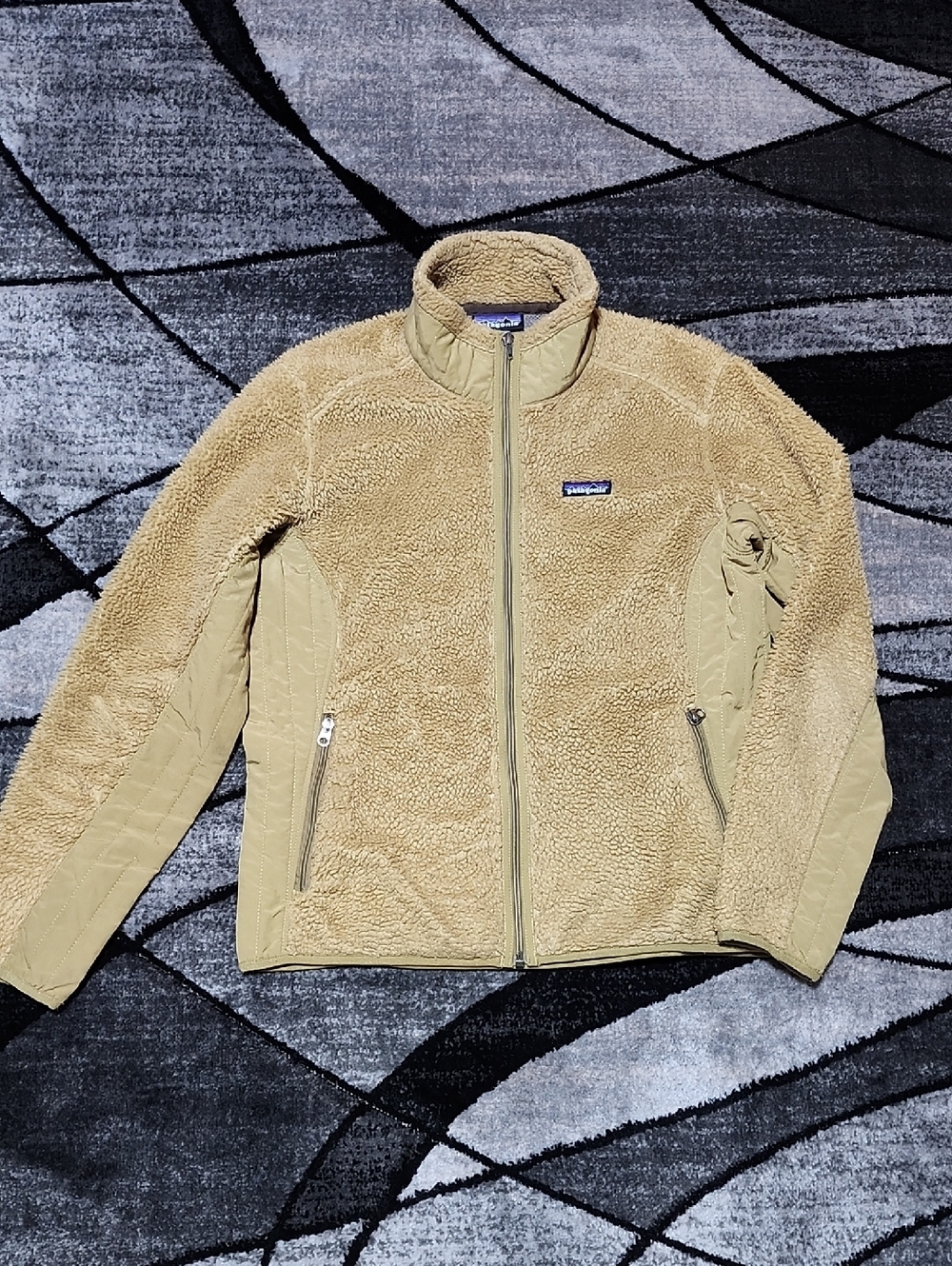 PATAGONIA RETRO-X DEEP PILE TAN SHERPA FULL-ZIP JACKET LARGE
